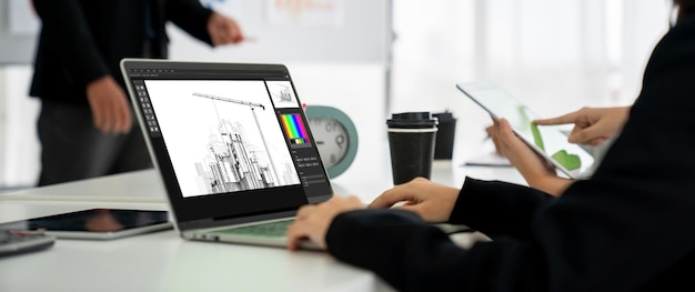 Applicazione software di progettazione architettonica alla moda per le aziende di architetti