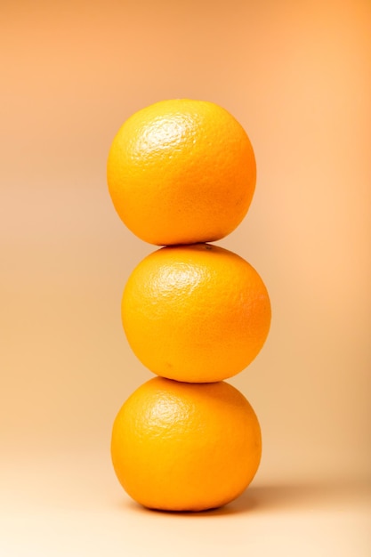 Arancio ad alto contenuto di vitamina C che è importante per la funzione del sistema immunitario Ricco di fibre alimentari