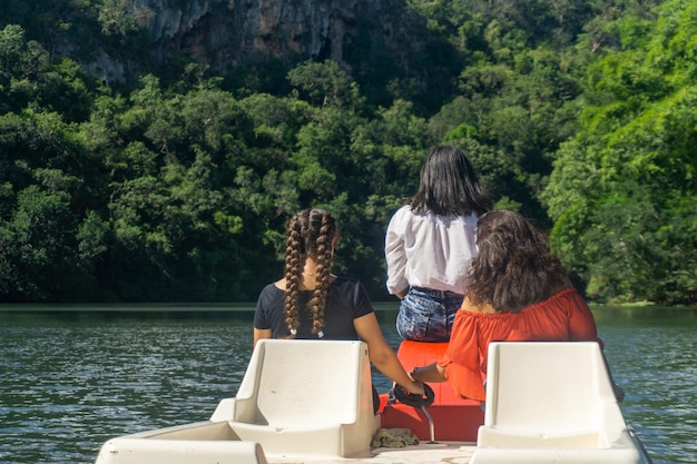 Arboleda Matanzas, giro in barca sul fiume yumuri, immagini da ogni dove