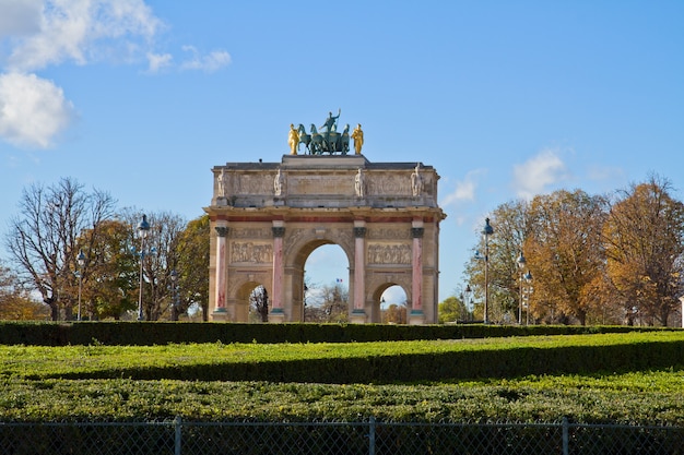 Arc de Triomphe du Carrousel nel giardino delle Tuileries, Parigi, Francia