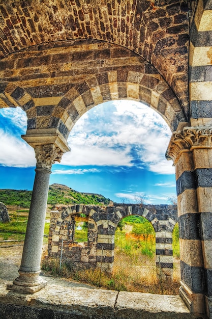 Arcade nell'abbazia di Saccargia Sardegna