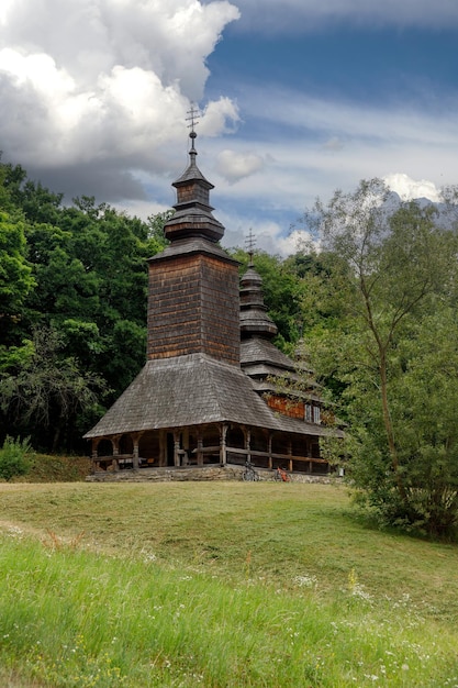 Architettura in legno antica ucraina. Casa. Storia. Ucraina. Tradizioni nazionali.