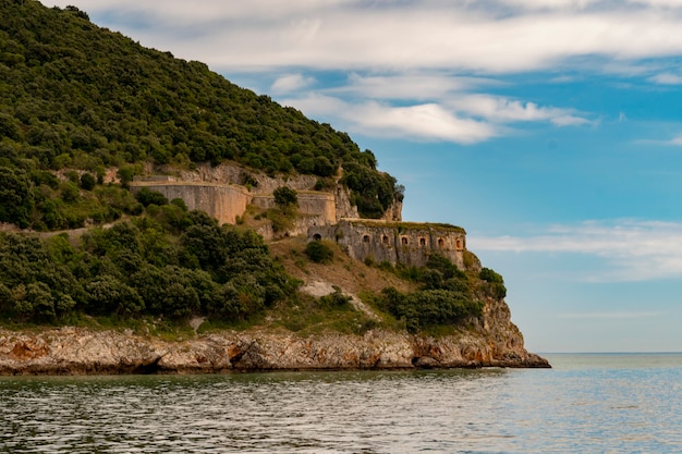 Architettura militare sulla costa della Cantabria.