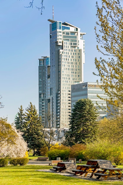 Architettura moderna dell'edificio industriale a Gdynia