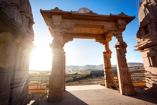 Arco del tempio in India