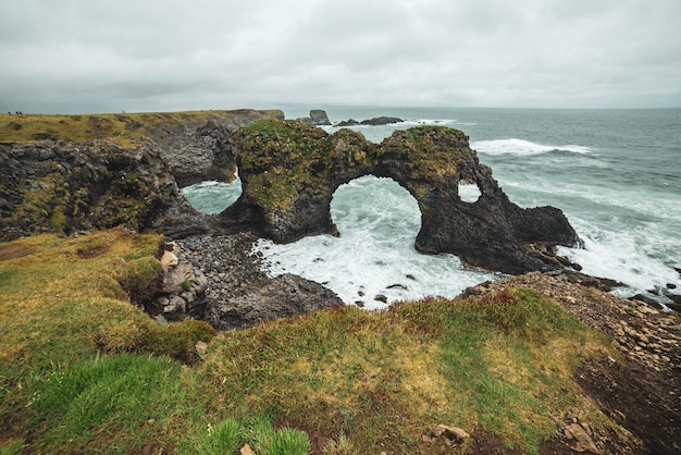 Arco Gatklettur Islanda