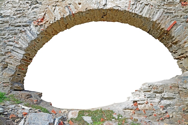 Arco in pietra su sfondo bianco