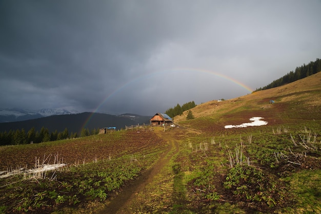 Arcobaleno in montagna