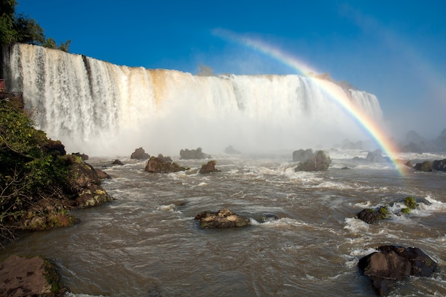 Arcobaleno nel parco nazionale delle cascate di Iguazu