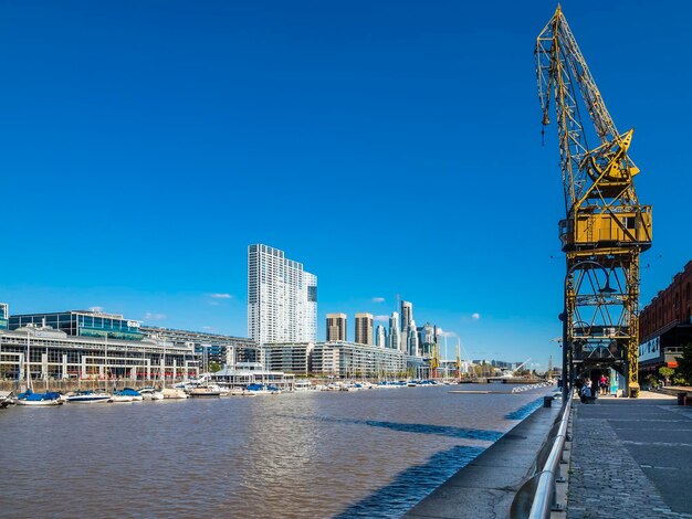 Argentina, Buenos Aires, Puerto Madero, Dock Sud e vecchia gru portuale