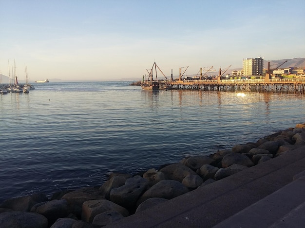 Argine della città sul porto di Antofagasta Cile
