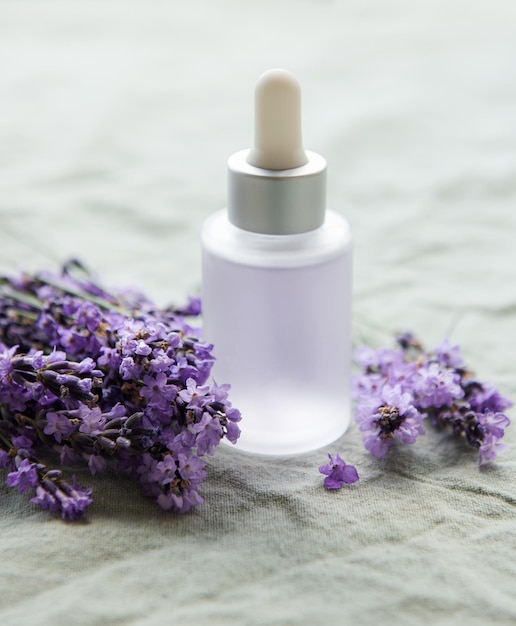 Aromaterapia sale da bagno alla lavanda e olio da massaggio