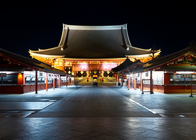 Asakusa sensoji temple nella notte