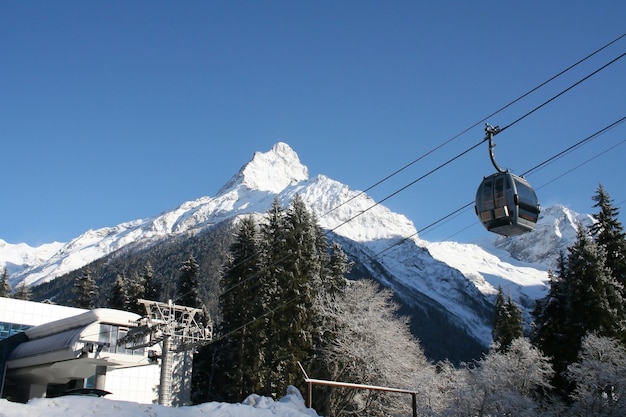 Ascensore nelle montagne di Dombai, Caucaso