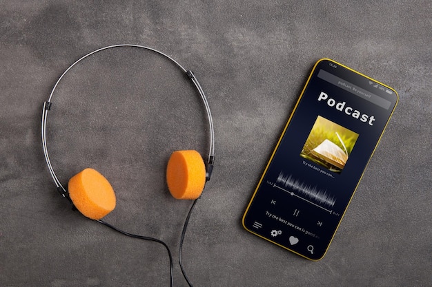 Ascolta l'app del lettore musicale online del concetto online di podcast sul servizio di streaming per smartphone