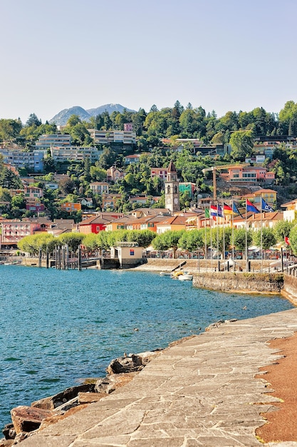 Ascona, Svizzera - 23 agosto 2016: Argine del lussuoso resort di Ascona sul Lago Maggiore nel canton Ticino in Svizzera.