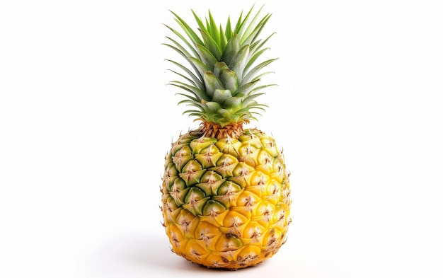 Assaporare il sapore dell'ananas su uno sfondo bianco