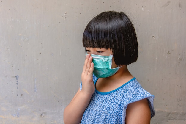 Assistenza sanitaria - Maschera protettiva per bambini asiatici