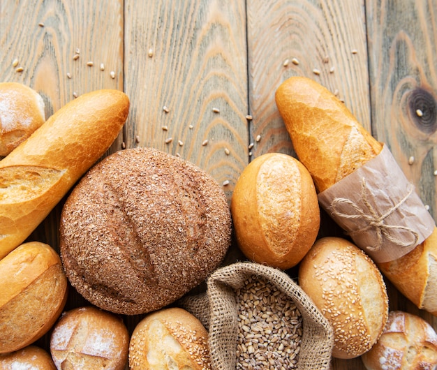 Assortimento di pane cotto