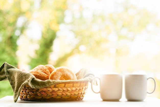 Assortimento di pasta sfoglia al caffè