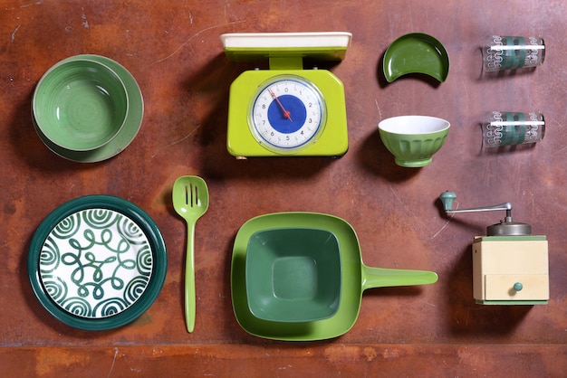 Assortimento di utensili da cucina a tema verde