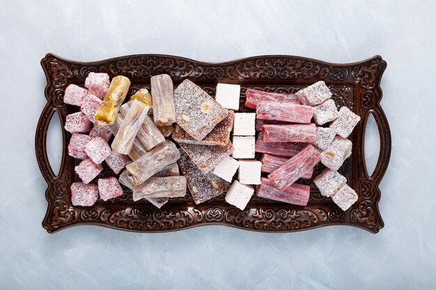 Assortimento Dolci orientali Turkish Delight con mix di noci melograno zenzero limone e aroma di rosa