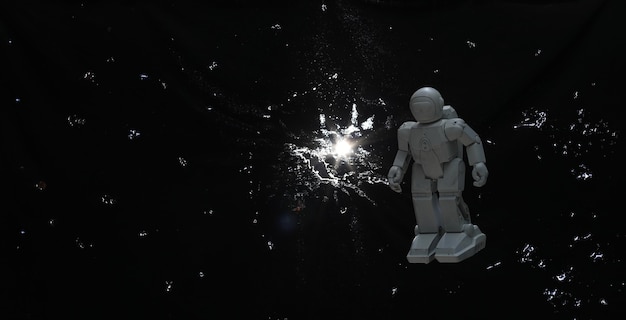 astronauta giocattolo su un cielo nero