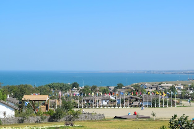 Ataman Russia 26 settembre 2015 Il paesaggio del villaggio cosacco un museo Ataman il villaggio e la vista sul mare dalle alture della collina