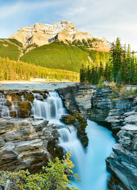 Athabasca cade in autunno, Jasper National Park, Alberta, Canada