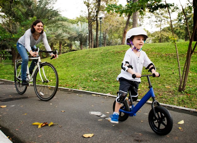 Attività weekend per famiglie in bicicletta