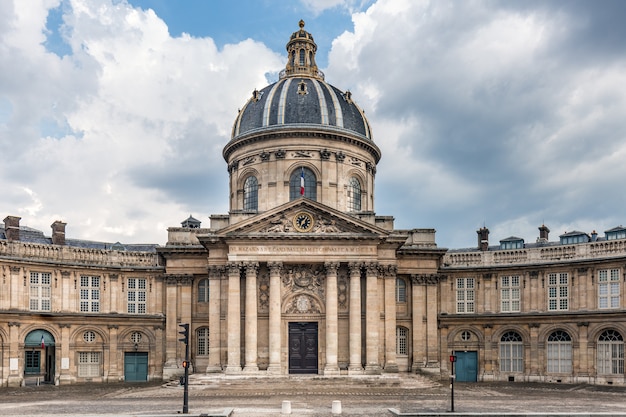 Attrazioni romantiche di Parigi