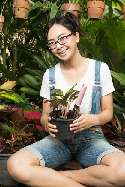 Attrezzatura da giardinaggio donna