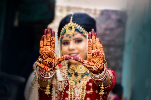 Autentico indiano bride39s mehendi a portata di mano