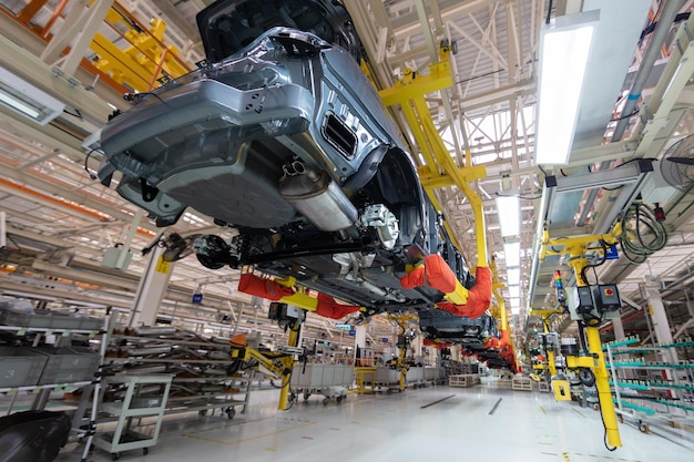 Auto automatizzata Impianto di catena di montaggio dell'industria automobilistica Negozio per la produzione e l'assemblaggio di macchine vista dal basso