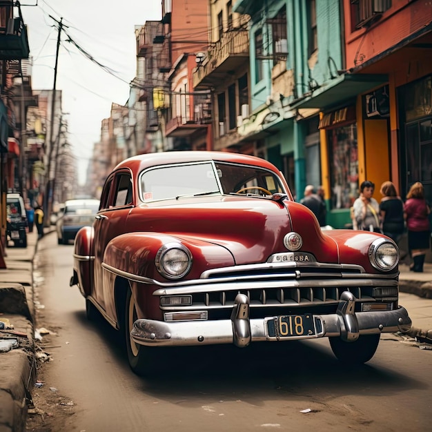 Auto rossa d'epoca che guida un isolato di Cuba in uno stile lunatico