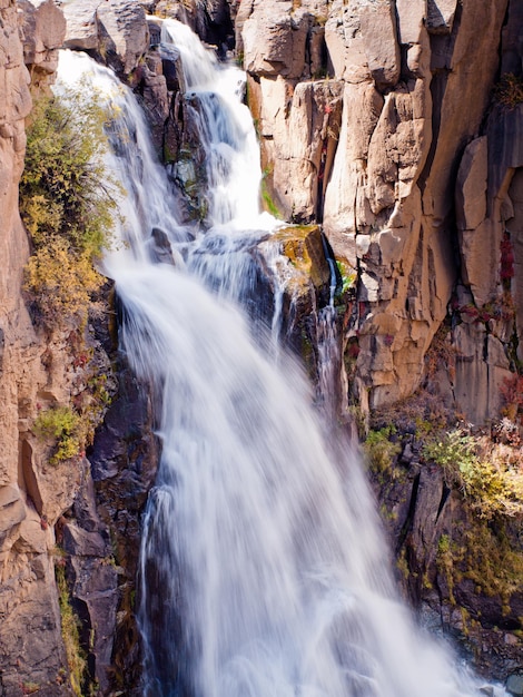 Autunno a North Clear Creek Water Falls in Colorado.