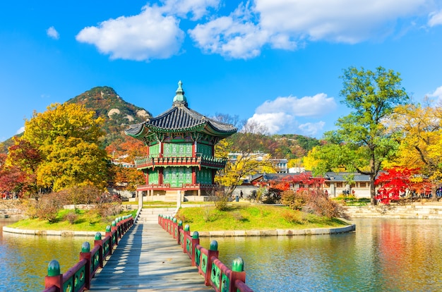 Autunno al Palazzo Gyeongbokgung a Seoul, in Corea