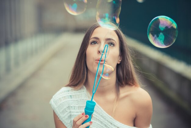 autunno giovane ragazza bella donna