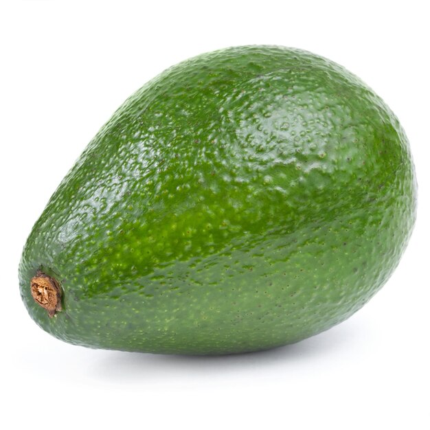 Avocado isolato su bianco