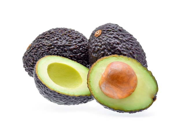 Avocado isolato su sfondo bianco