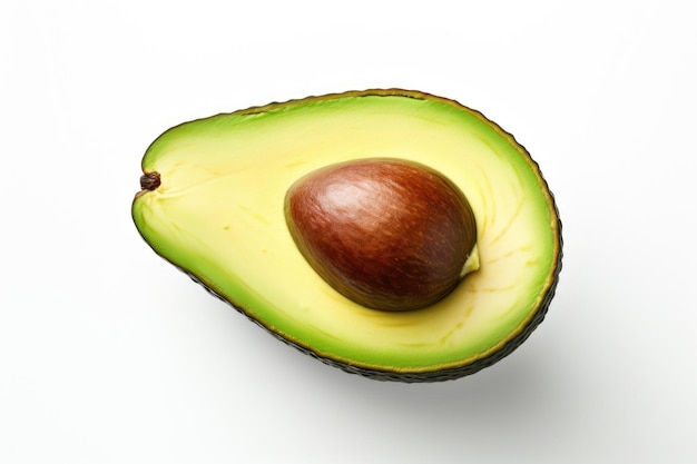 Avocado su sfondo bianco