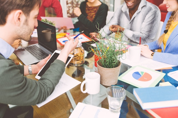 Avvia la squadra al lavoro