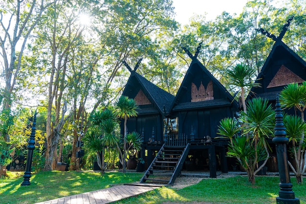 Baan Dam Museum Black House uno dei luoghi famosi e punto di riferimento di Chiang Rai