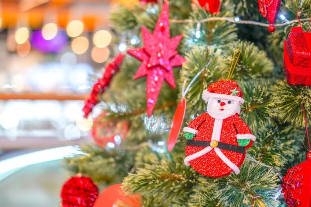 Babbo Natale appendere decorato sull'albero di Natale