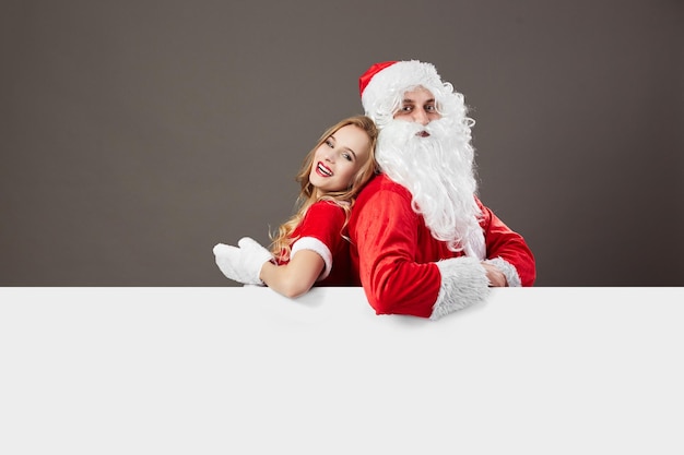 Babbo Natale e la giovane e bella signora. Natale