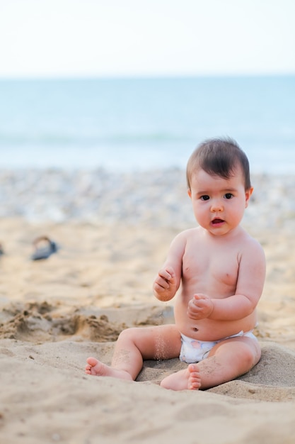 Baby sulla spiaggia