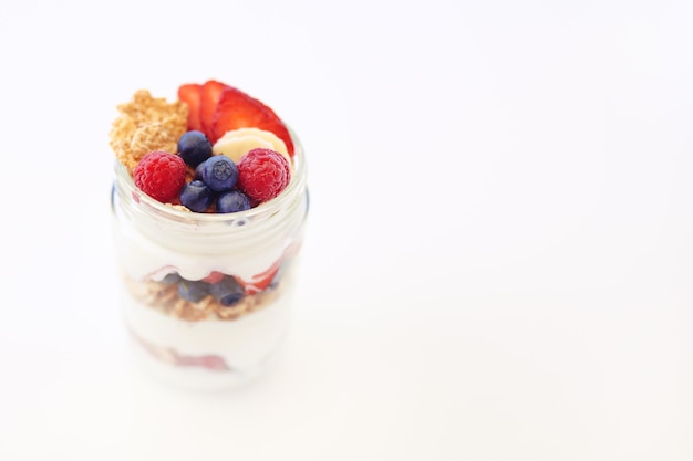 Bacche di yogurt e colazione a base di cereali