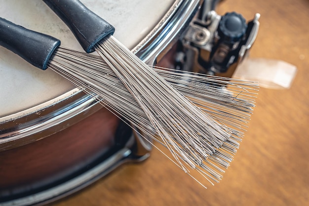 Bacchette del primo piano su uno sfondo sfocato