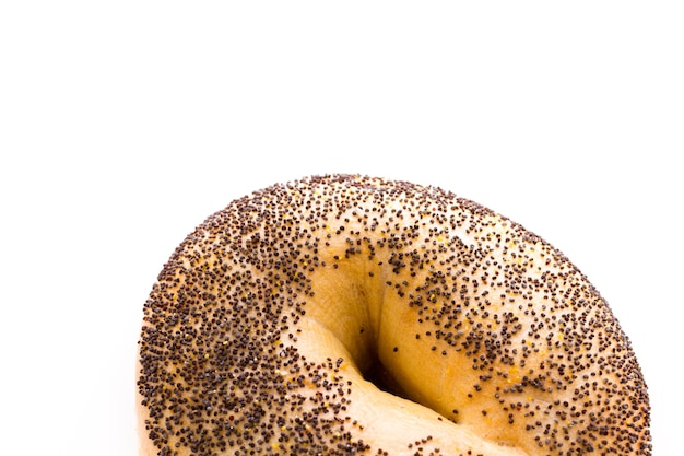 Bagel ai semi di papavero appena sfornato