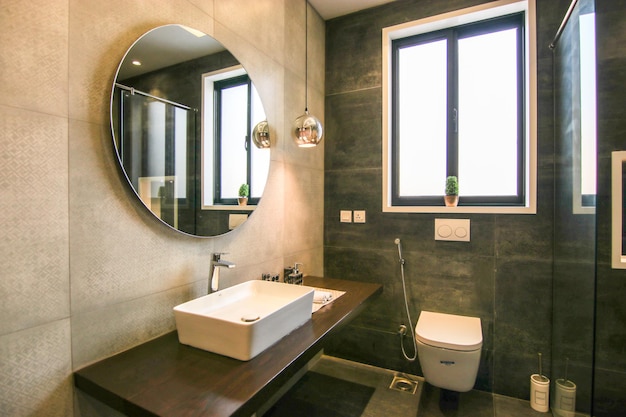 Bagno dal design moderno Foto Premium